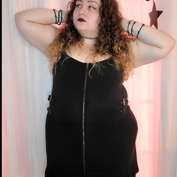 ✨Meet Me✨ - Picture 6 of 7